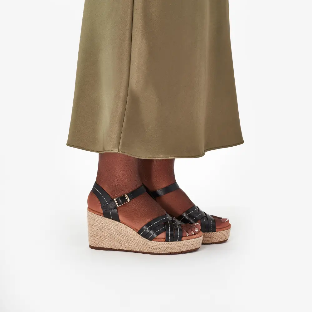 Sabina Keilsandalen aus schwarzem Leder für Damen online