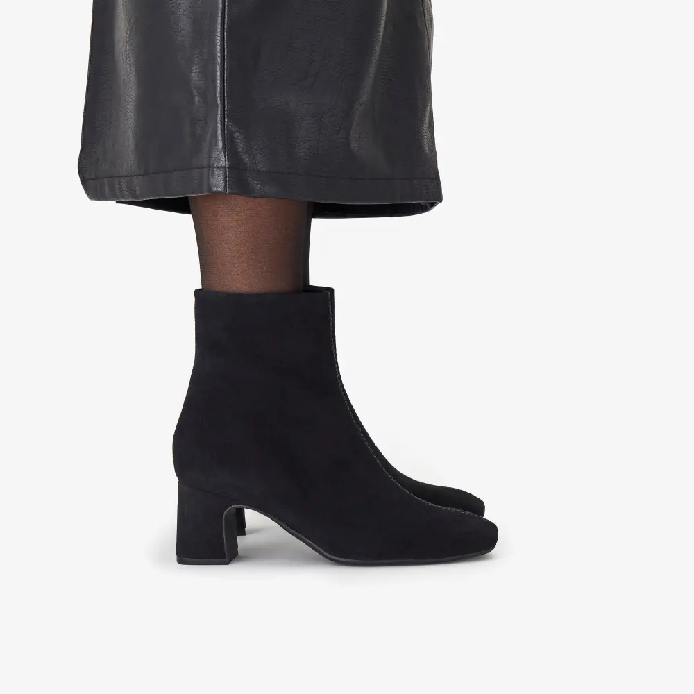 Schwarze Wildleder-Ankle-Boots „Fernie Zip“ für Damen online